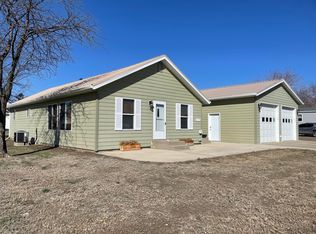 2102 E Park St, Pierre, SD 57501
