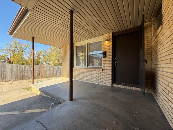 1131 E Elm St APT 1
