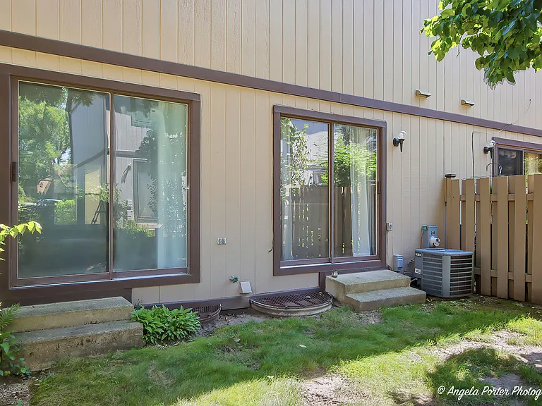246 Shadowbend Dr — Photo 24