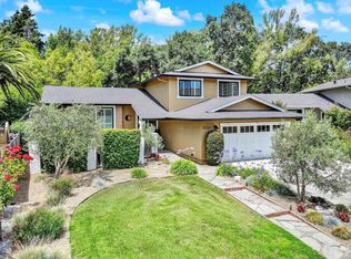 1040 Round Hill Cir, Napa, CA 94558