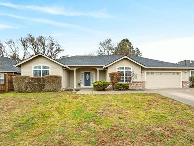 884 Mendolia Way, Central Point, OR, 97502