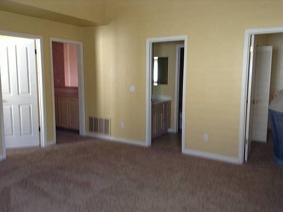 2nd image of 30500 Meridien Cir