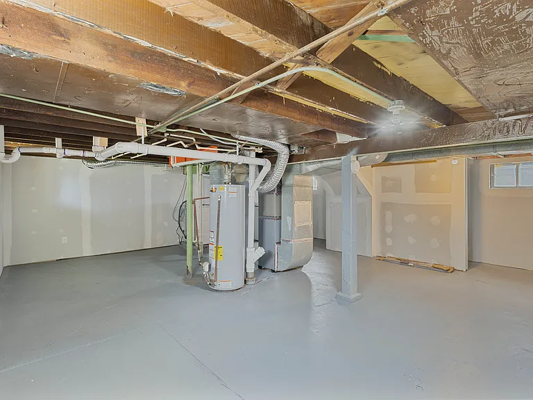 4335 Leavenworth St — Photo 5