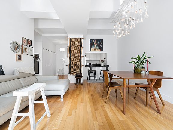 4th image of 99 John St APT 2108