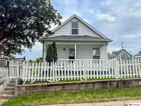 3621 V St, Omaha, NE 68107