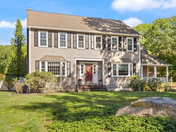 4 Stratford Ln, North Easton, MA 02356