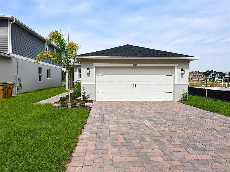 2717 Raindrop Run St — Photo 1