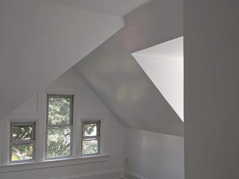 Lots of character and charm! Fully insulated; great views!