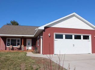 4384 Sapphire Dr NW, Williamsburg, MI 49690