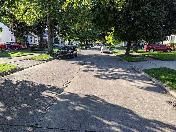 5th image of 1843 College Ave