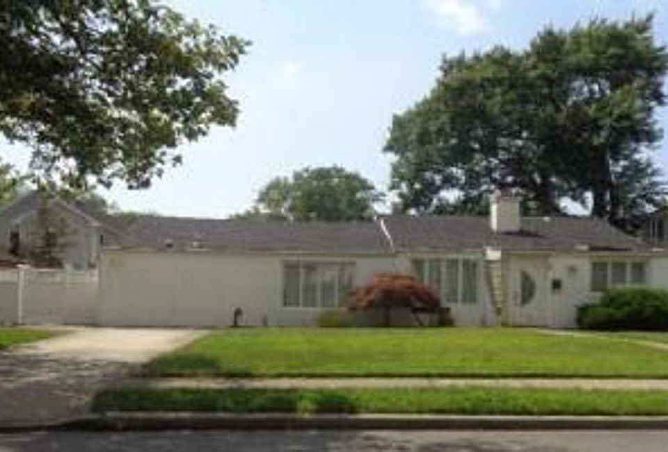 1st image of 45 Beverly Pl