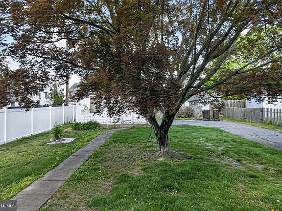 5th image of 25 Evergreen Rd