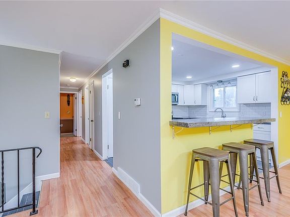 4th image of 8011 Trina Cir