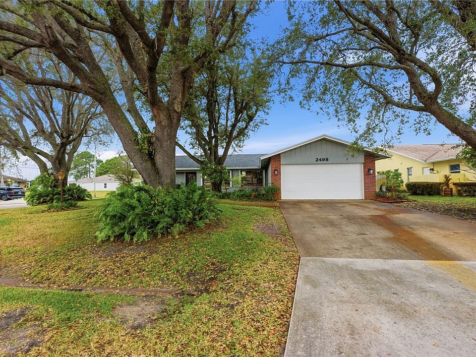 1st image of 2498 SE Wald St