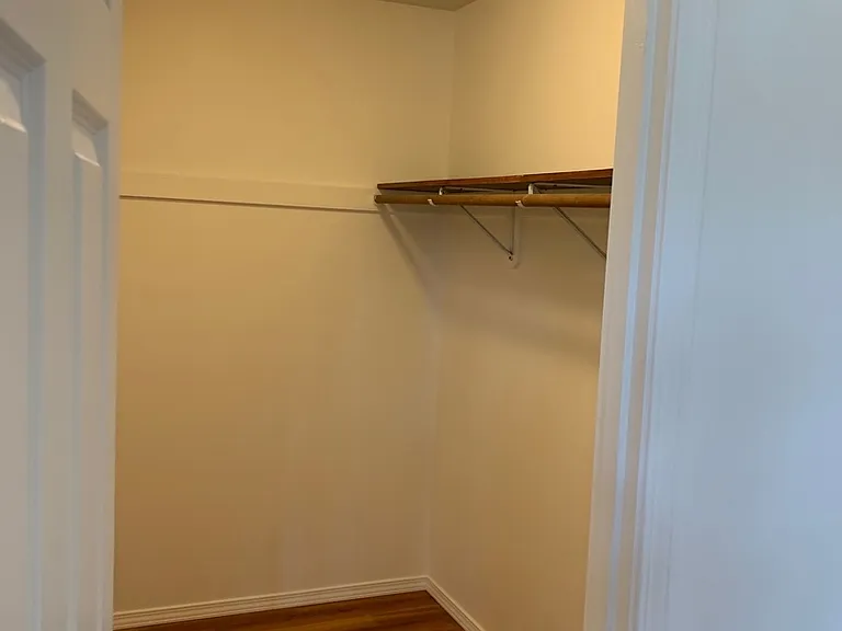 322 SW 10th St — Photo 10