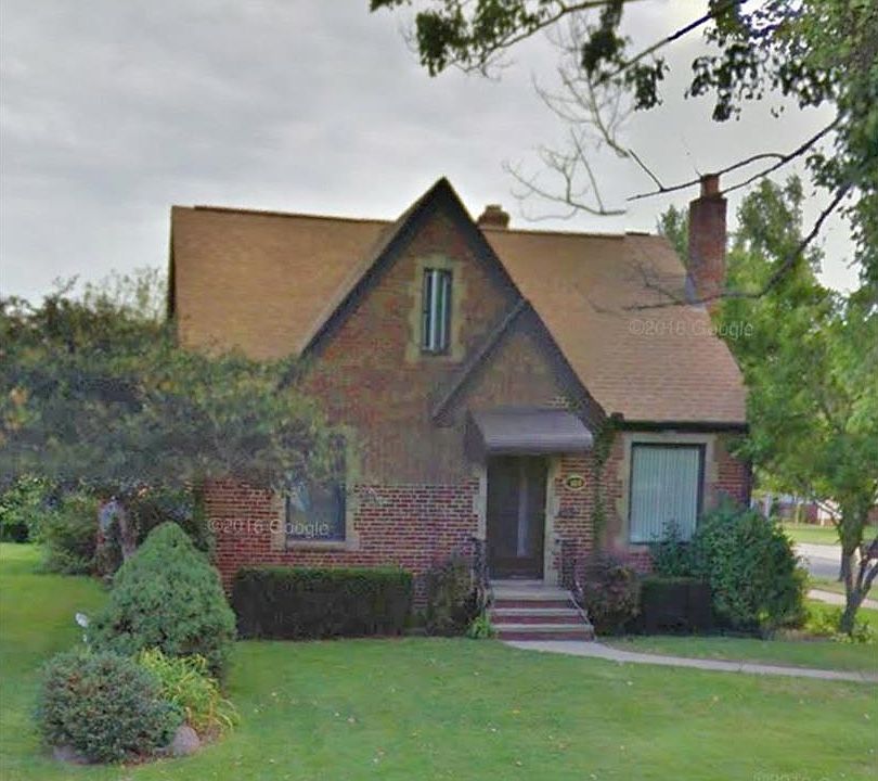 2nd image of 500 Tuxedo Ave