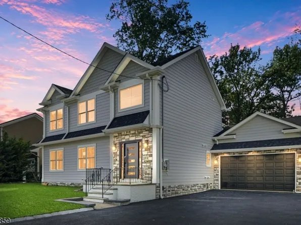 17 Blake Dr, Clark Twp., NJ 07066