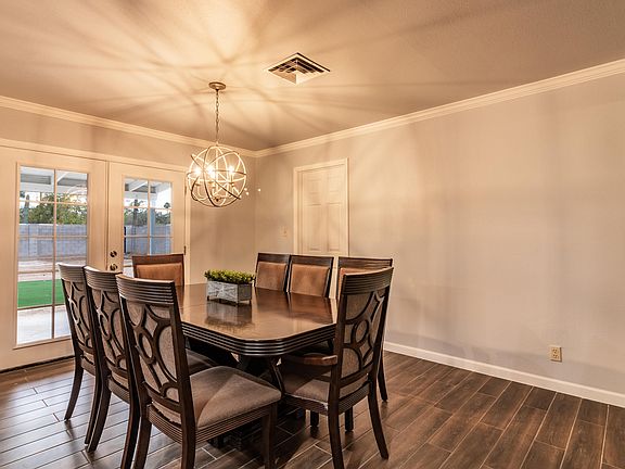 5th image of 1823 E Palmcroft Dr