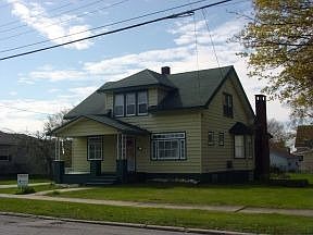 3rd image of 617 Oak St