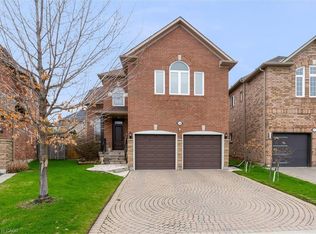 2141 Woodgate Dr, Oakville, ON L6M 4E1