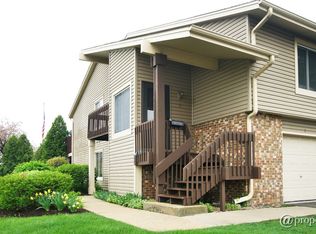 1355 Kingsbury Dr UNIT 1, Hanover Park, IL 60133