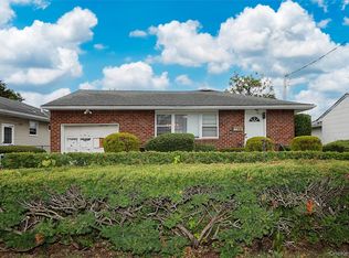 53 Atlantic Ave, Carle Place, NY 11514