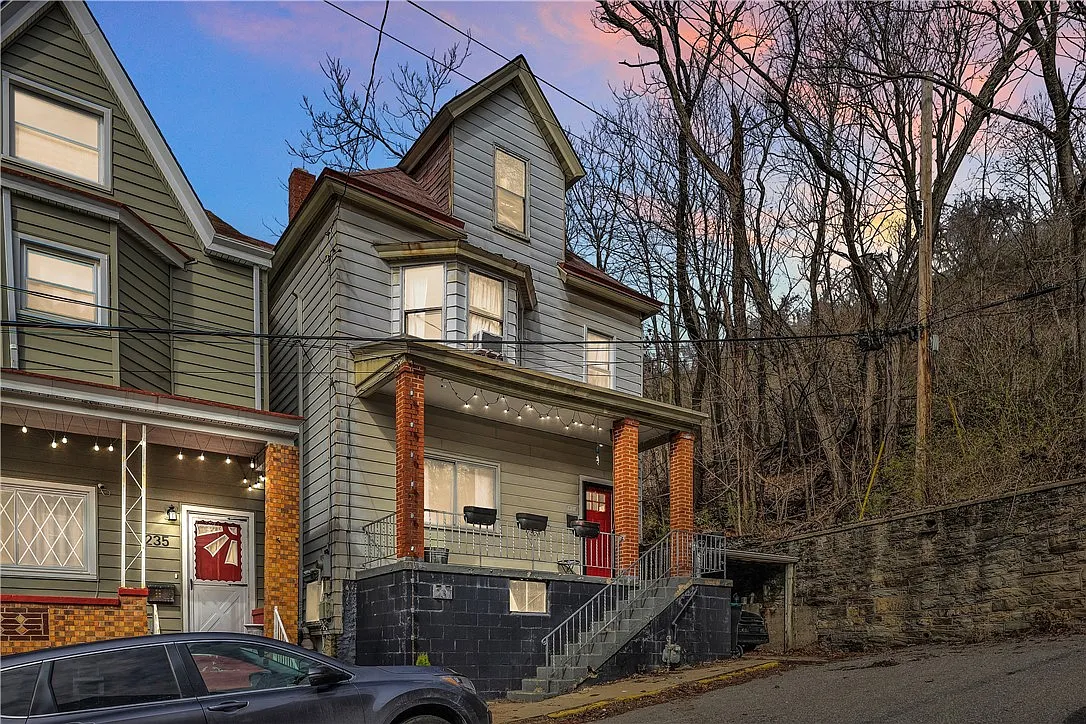 237 Clifton Ave photo 1