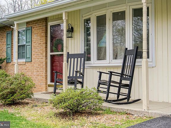 4th image of 10729 Oak Forest Dr