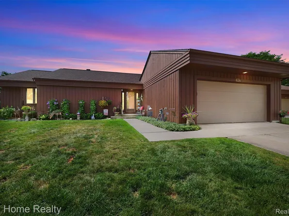 634 Applegate Ln, Grand Blanc, MI 48439