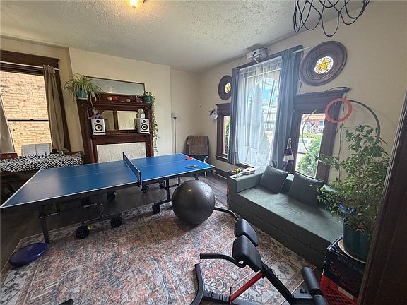 2nd image of 432 Ross Ave
