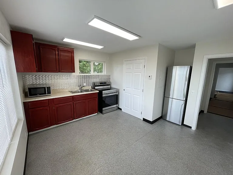 509 S Montesano St #1 — Photo 3