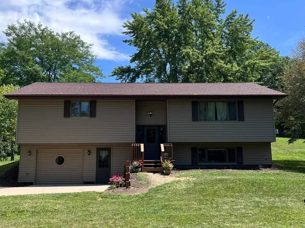 2127 Us Highway 150 N, Wataga, IL 61488