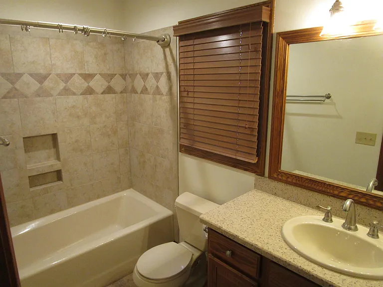 5045 Johnnycake Rdg NE — Photo 8