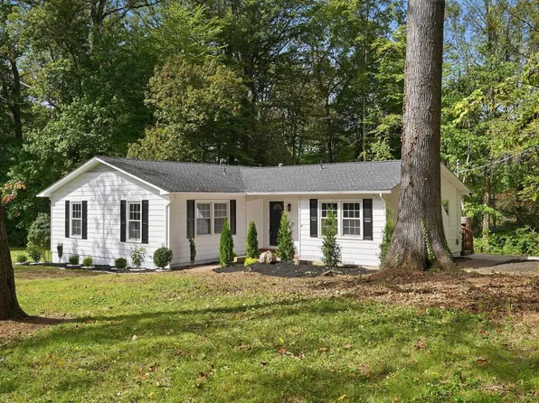 5638 Marigold Ln, Warrenton, VA 20187