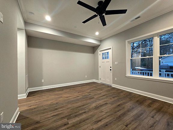 5th image of 478 Lincoln Dr