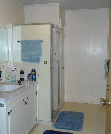 4th image of 17369 E Main St