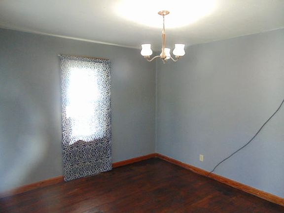 4th image of 105 Veterans Ave