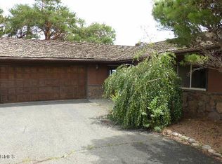 707 Scenic Bluff Dr, Yakima, WA 98908