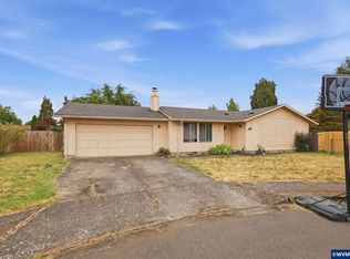 920 Echo Hollow Rd, Eugene, OR 97402