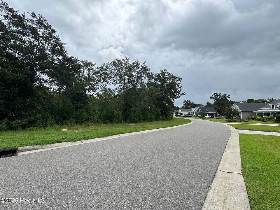 2nd image of 3906 Bay Colony Rd NE #285