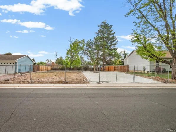 1860 S Truckee Way, Aurora, CO 80017