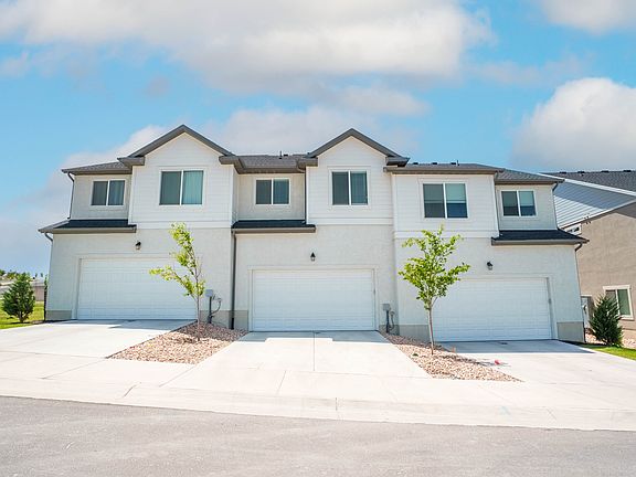 2nd image of 712 N Banner Dr