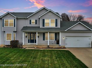 5722 Nightingale Dr, Holt, MI
