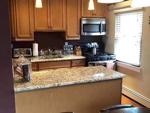 3rd image of 5 Adelaide St APT B2d2