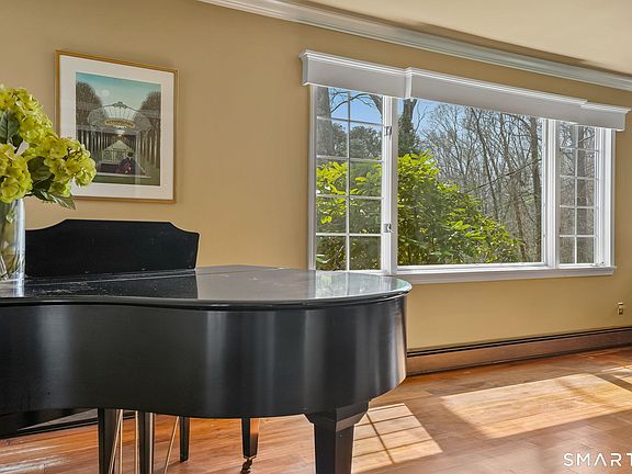 2nd image of 250 Tanglewood Road