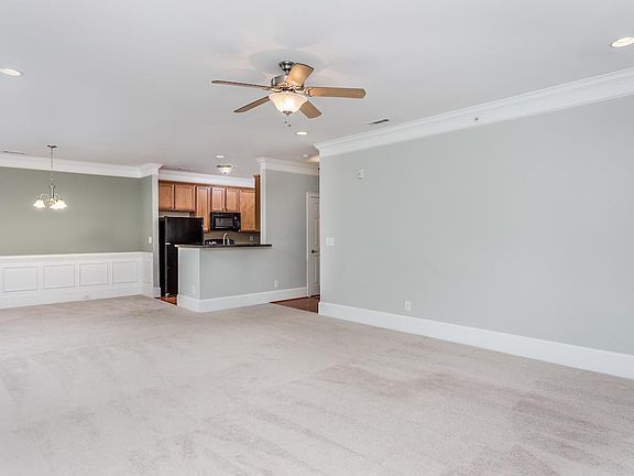 2nd image of 738 Portstewart Dr