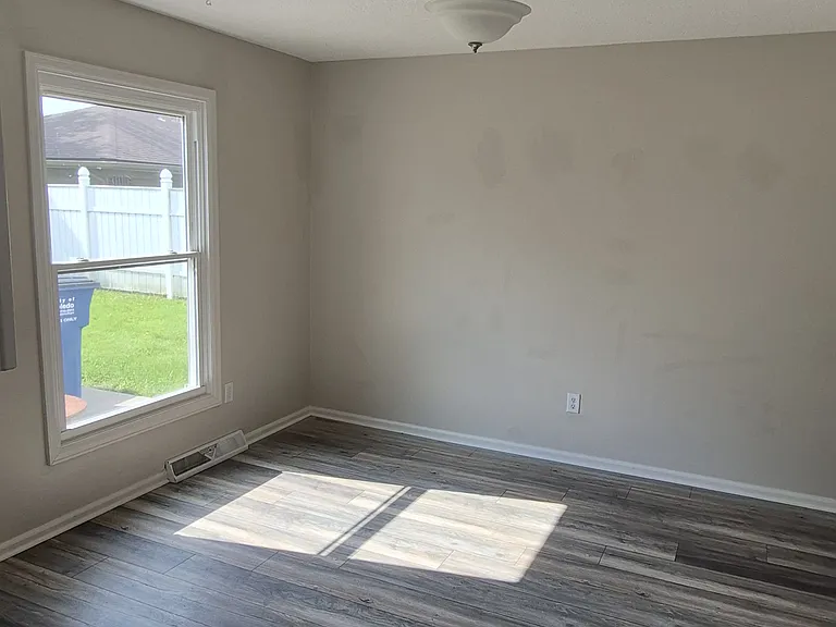 5739 Cresthaven Ln — Photo 7