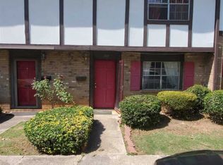 1369 Kingsgate Dr, Stone Mountain, GA 30083