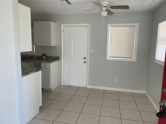 2nd image of 4418 Elderberry Dr