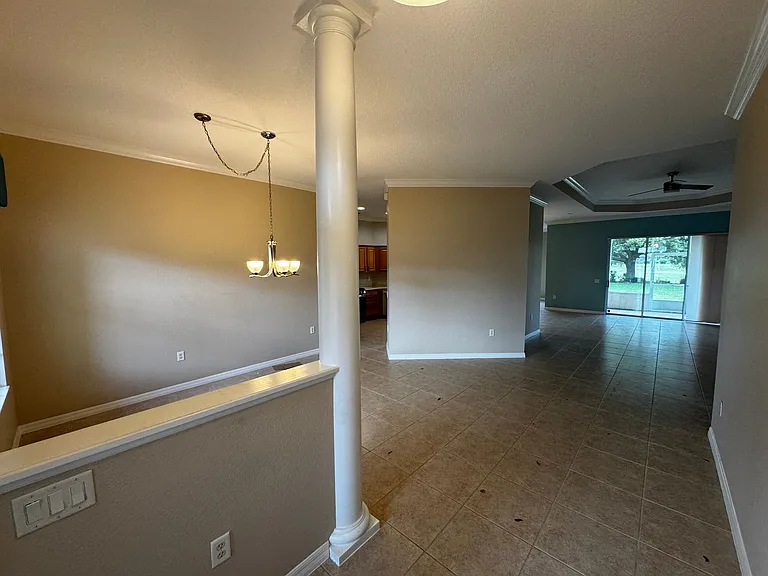 8821 SW 82nd Court Rd — Photo 2